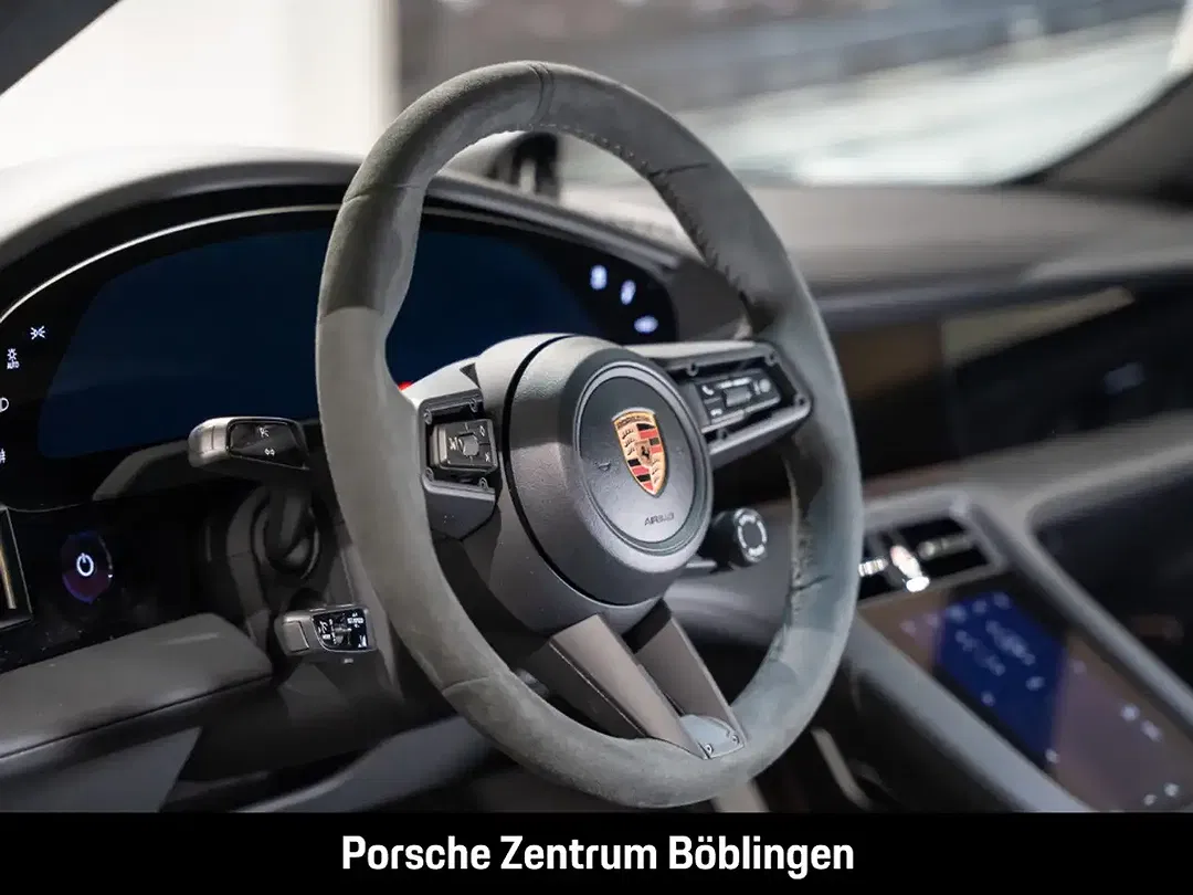 Porsche Taycan Edition - Thumbnail 6