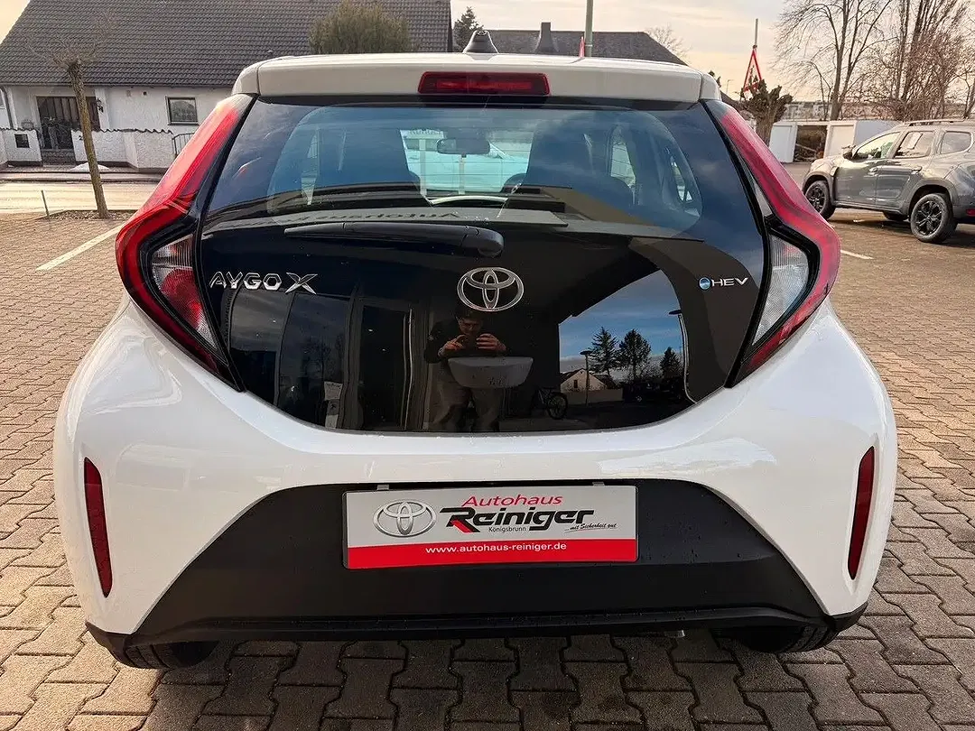 Toyota Aygo 1.5 Hybrid Active - Thumbnail 5