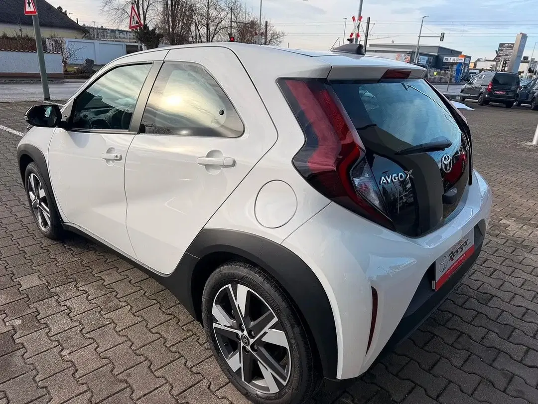 Toyota Aygo 1.5 Hybrid Active - Thumbnail 6
