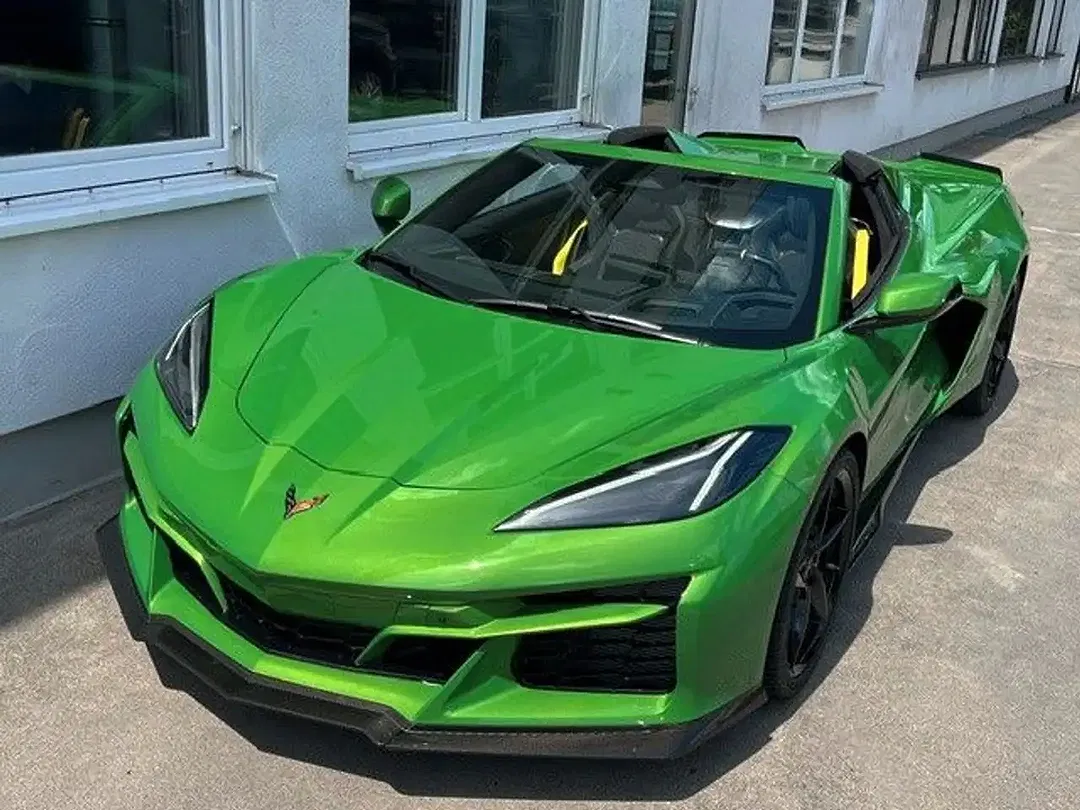 Corvette C8 E-Ray Convertible 3LZ - Thumbnail 7