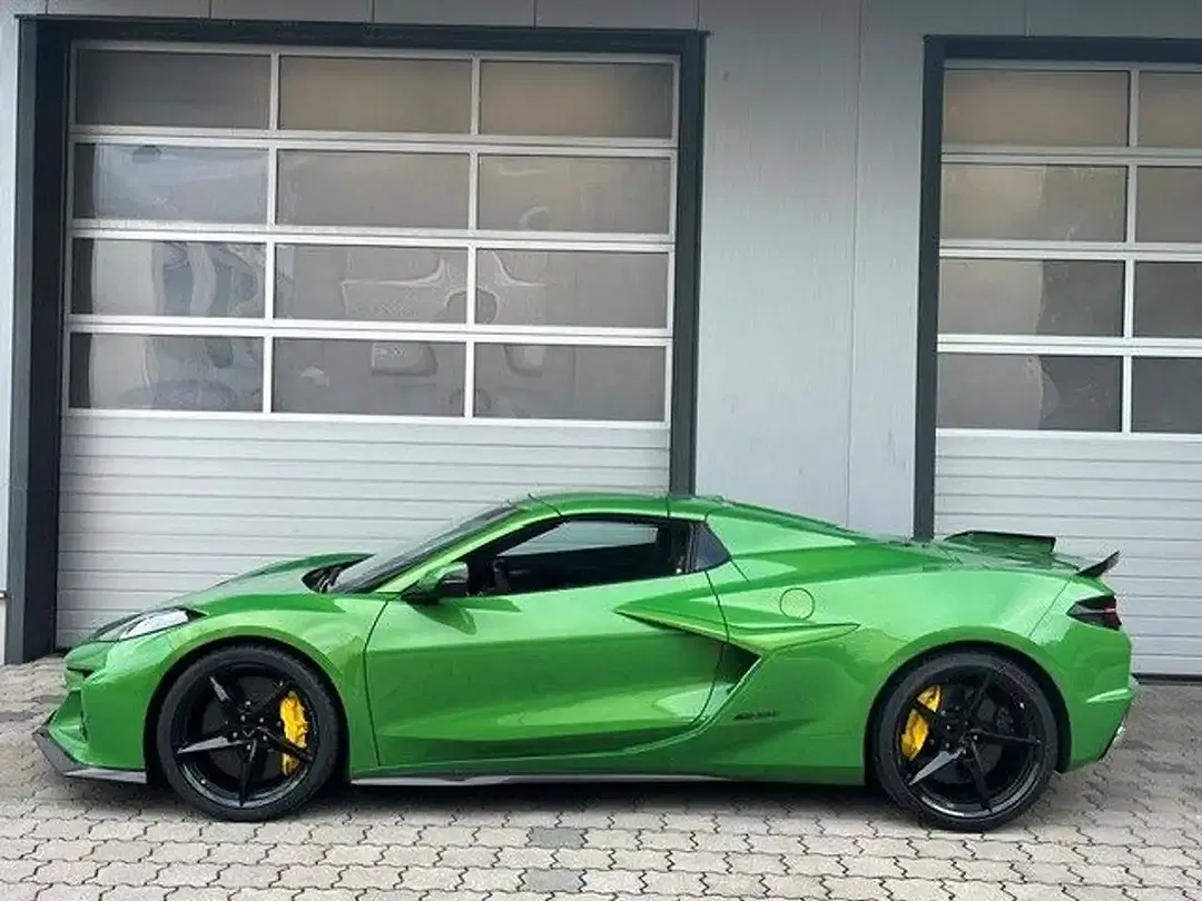 Corvette C8 E-Ray Convertible 3LZ - Thumbnail 8