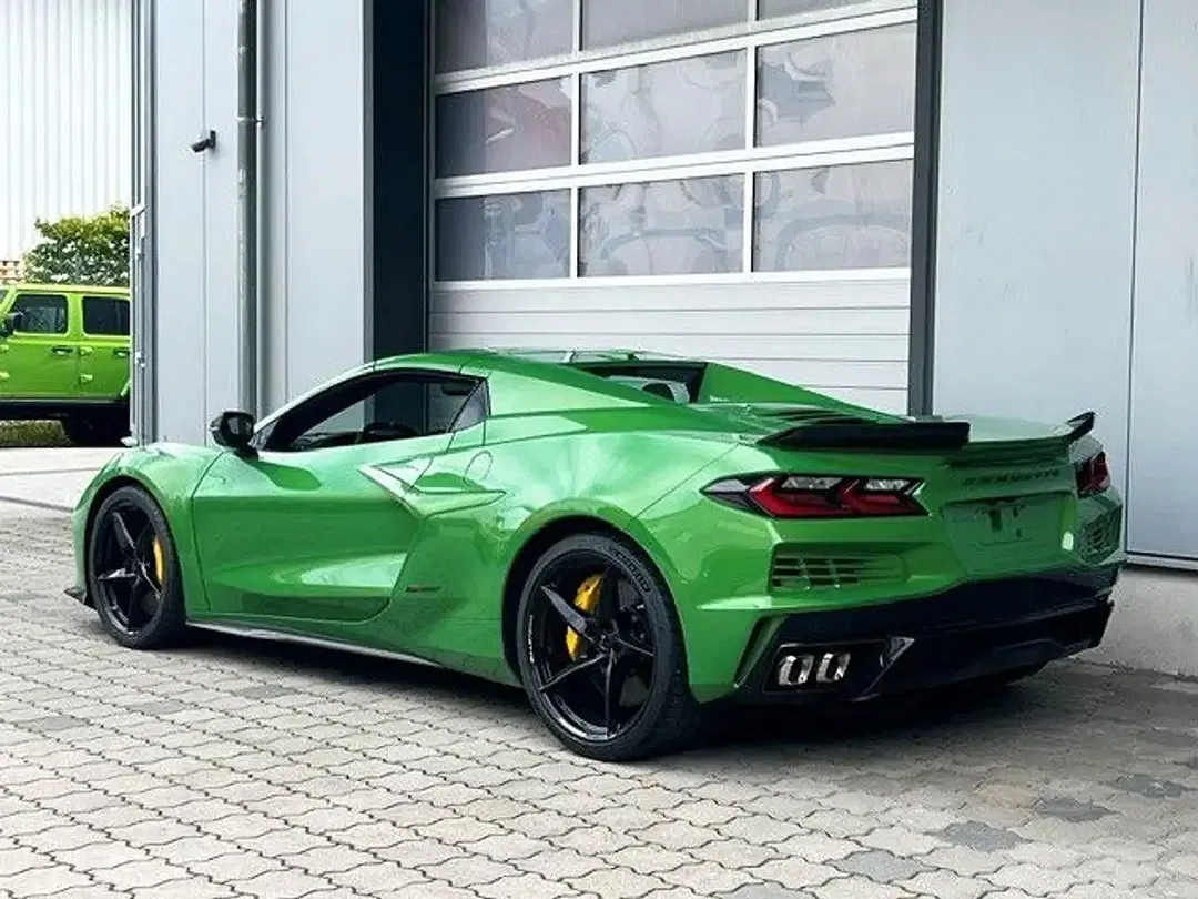 Corvette C8 E-Ray Convertible 3LZ - Thumbnail 9
