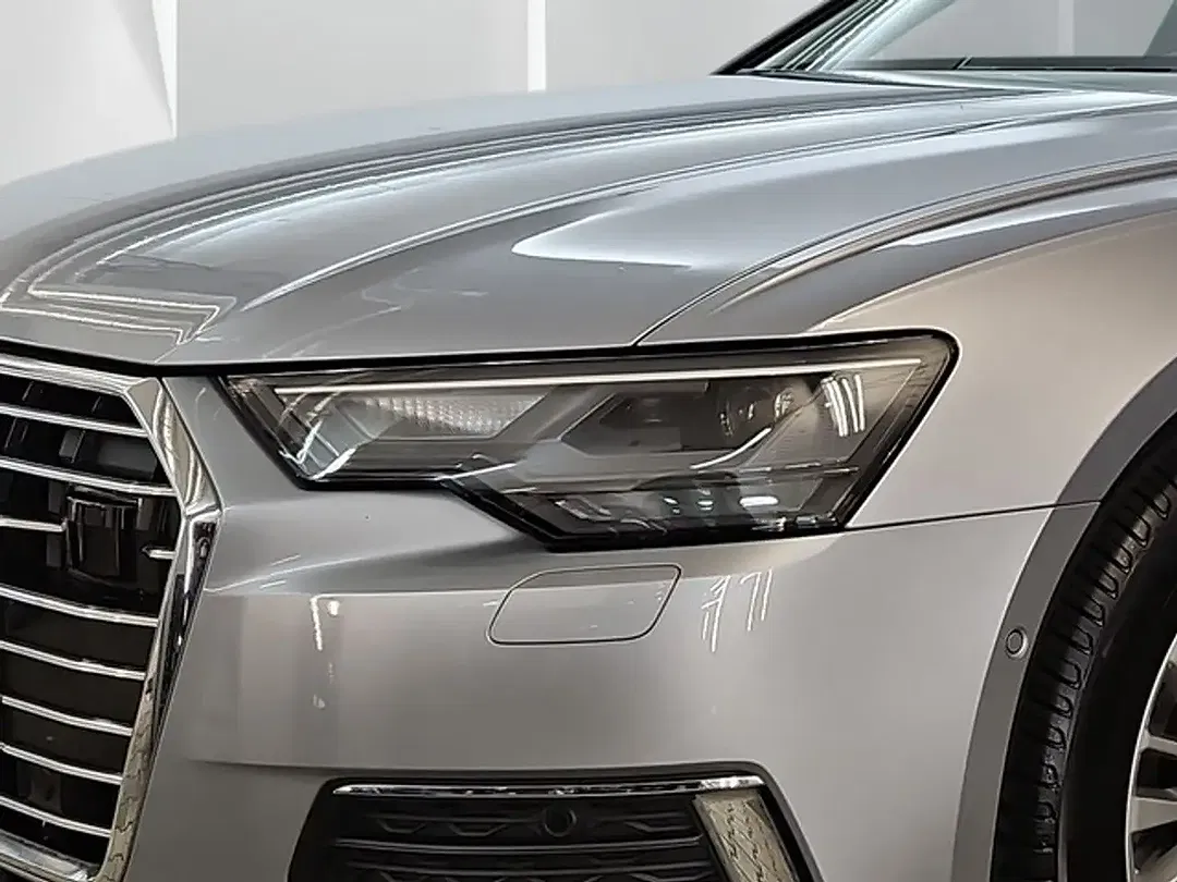 Audi A6 Avant design - Thumbnail 3