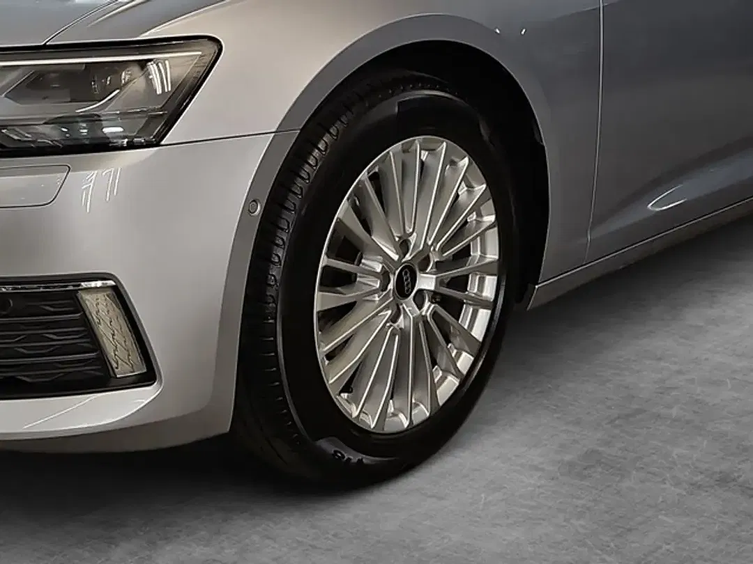 Audi A6 Avant design - Thumbnail 4