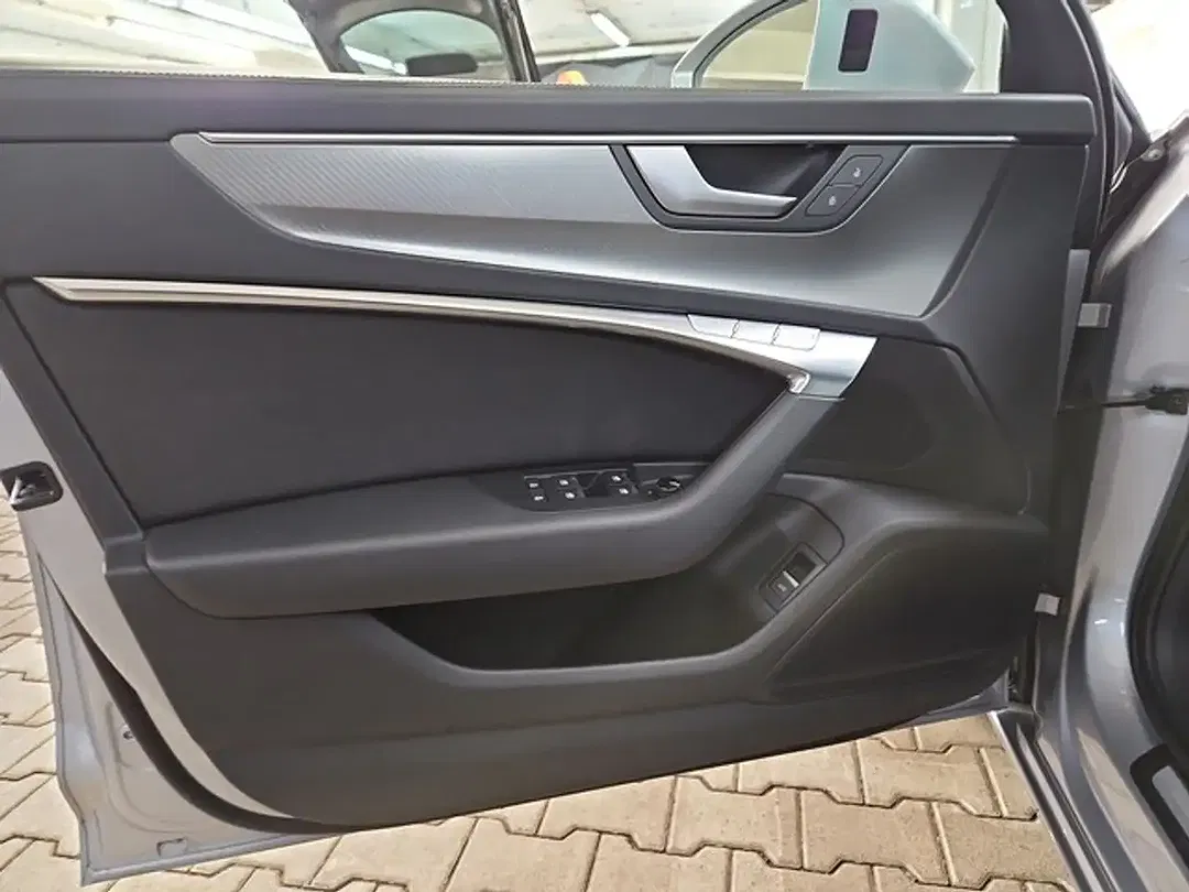 Audi A6 Avant design - Thumbnail 6