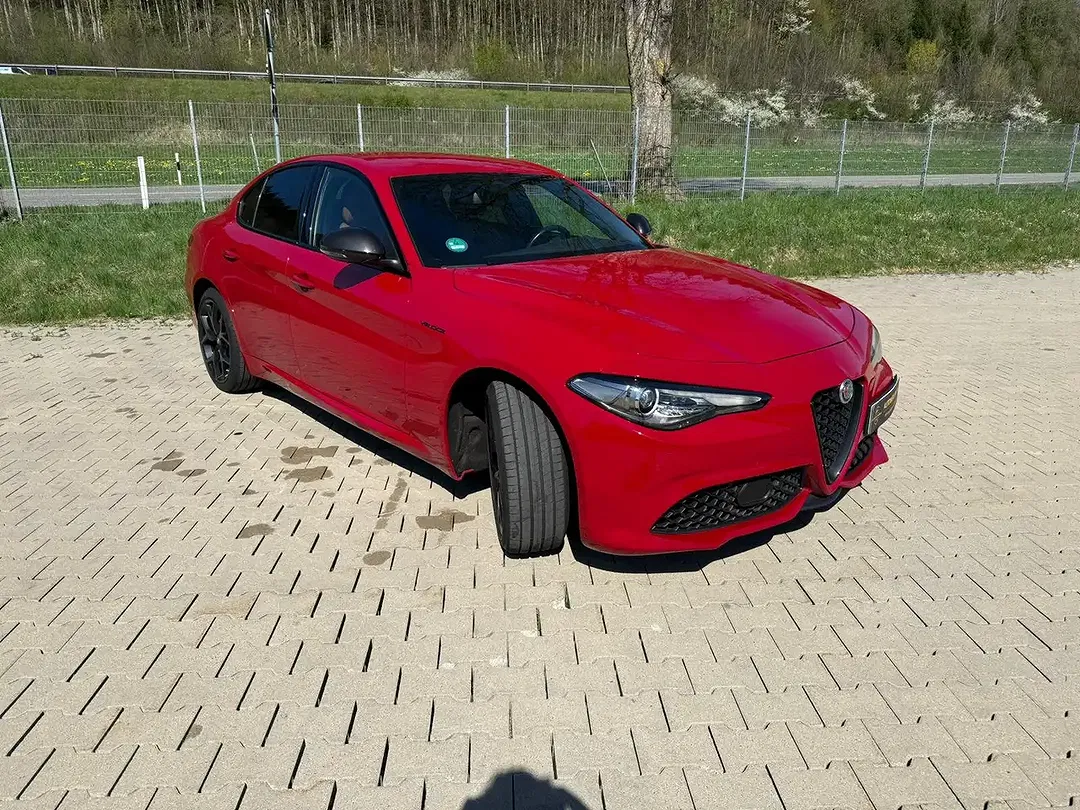 Alfa Romeo Giulia Q4 Veloce - Thumbnail 3