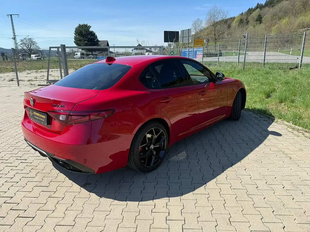 Alfa Romeo Giulia Q4 Veloce - Thumbnail 7
