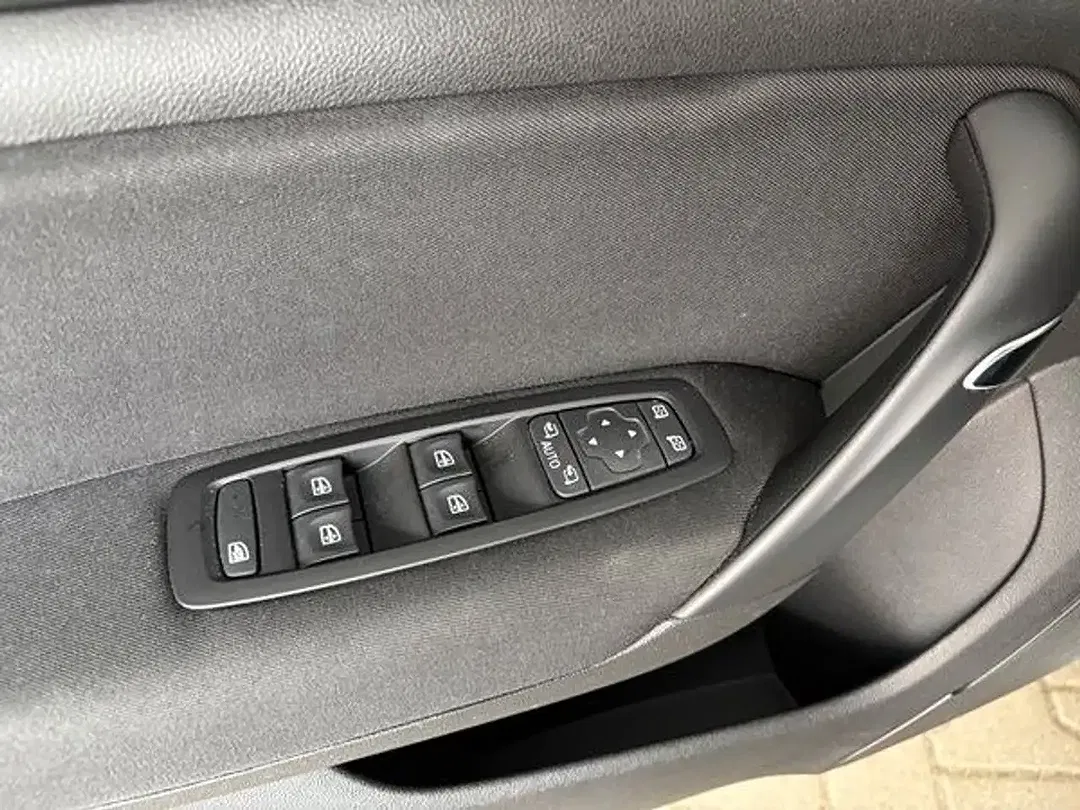 Renault Megane dCi Equilibre - Thumbnail 13