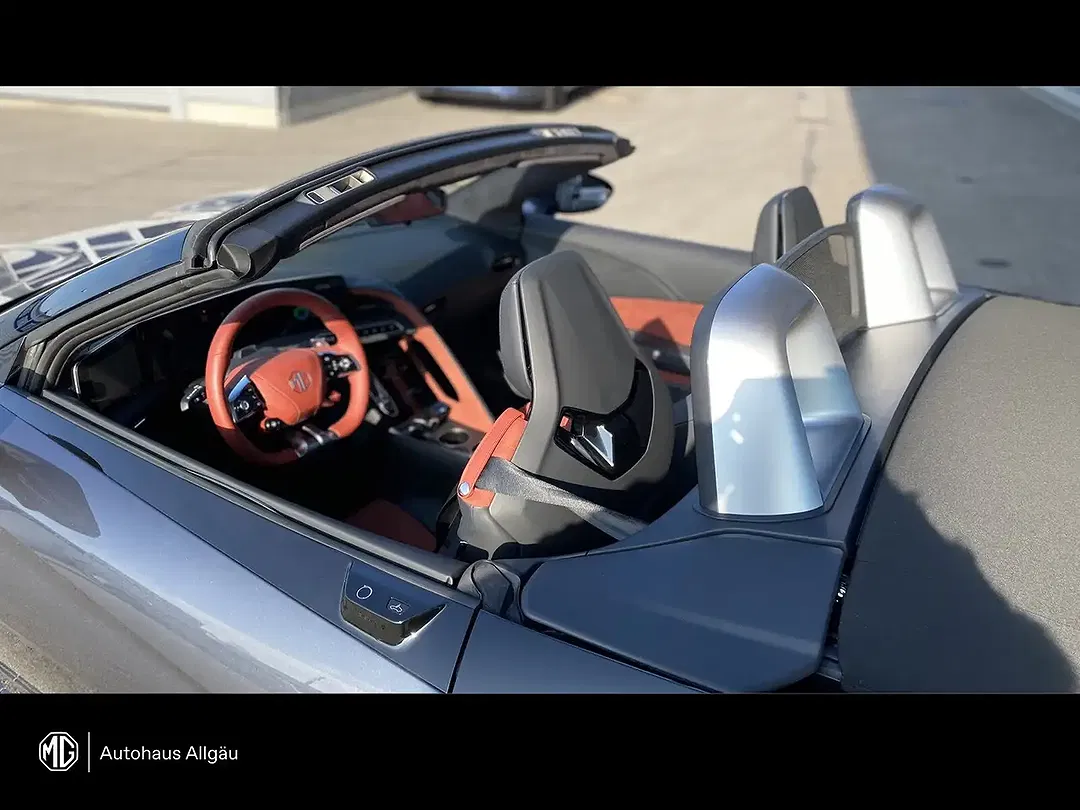 MG Cyberster - Thumbnail 10