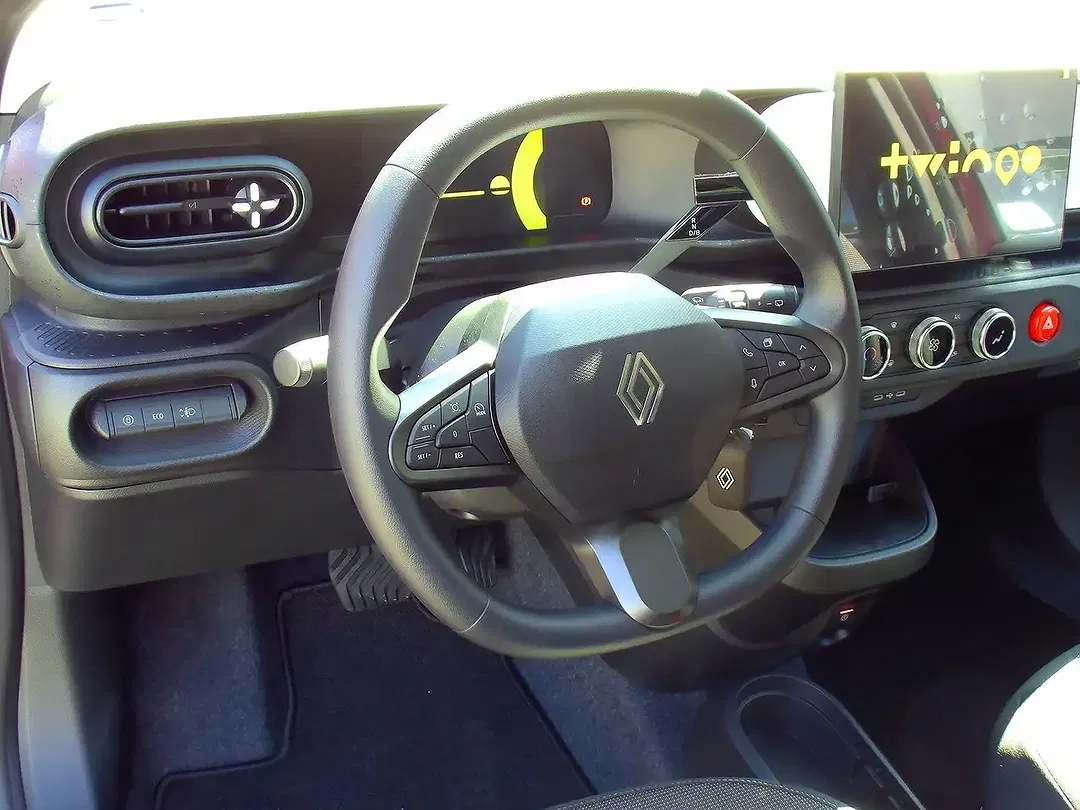 Renault Twingo E-Tech Evolution Urban - Thumbnail 8
