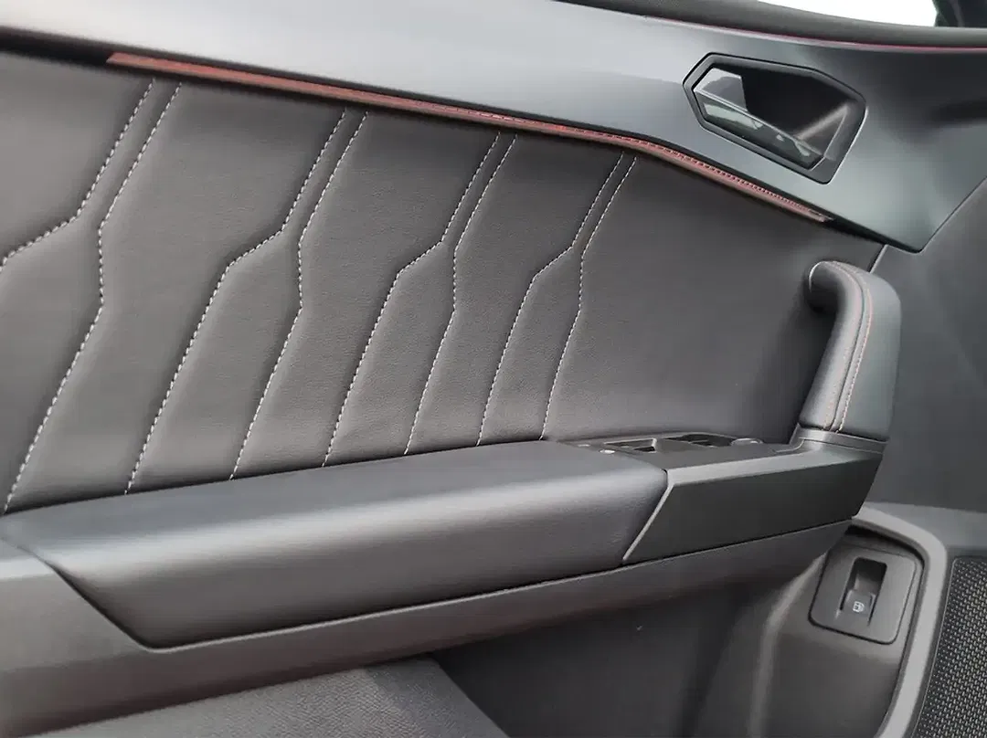 CUPRA Leon 1.4 PHEV TSI DSG DCC Matrix LED - Thumbnail 10