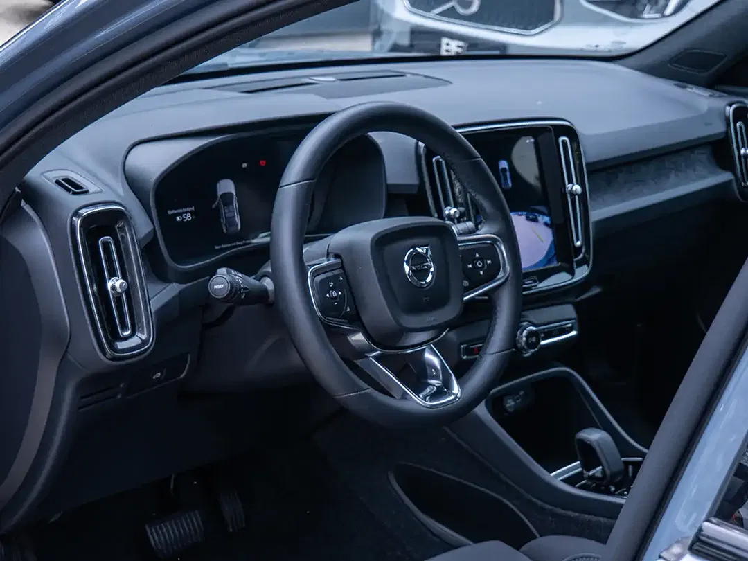Volvo C40 Recharge Plus - Thumbnail 16