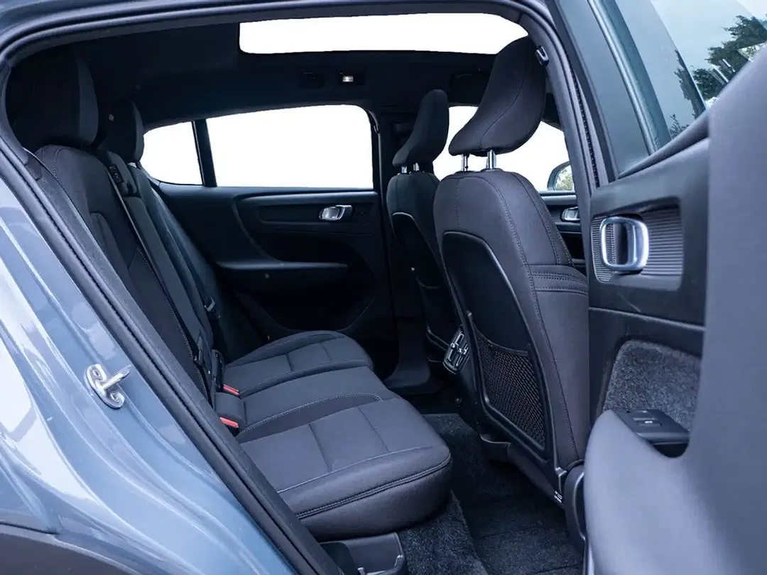 Volvo C40 Recharge Plus - Thumbnail 6