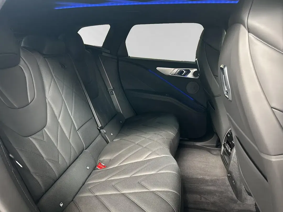 BMW XM - foto 8