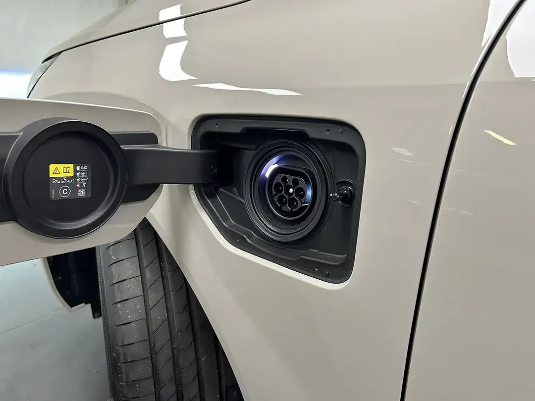 BMW X3 xDrive M Pro - Thumbnail 11