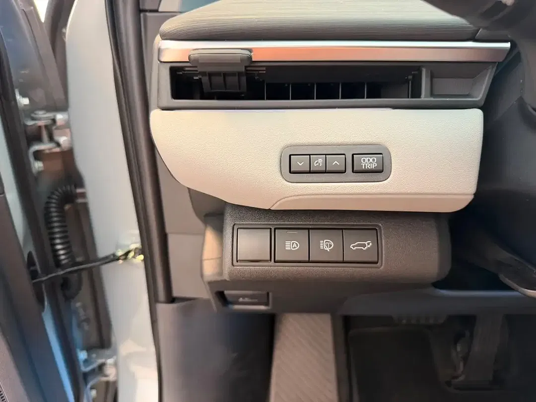 Toyota C-HR 4x4 Lounge - Thumbnail 13