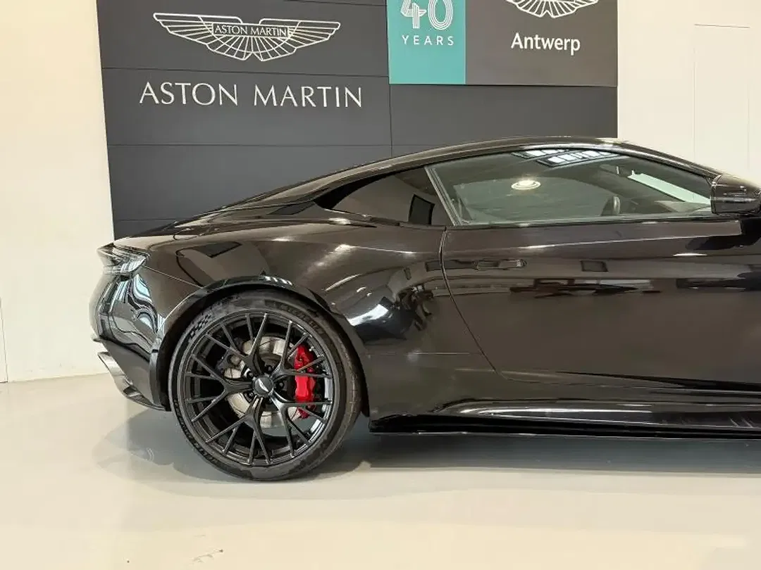 Aston Martin DB12 Coupe - Thumbnail 11