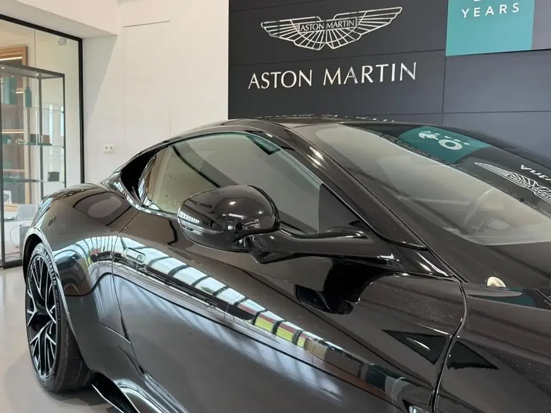 Aston Martin DB12 Coupe - Thumbnail 12