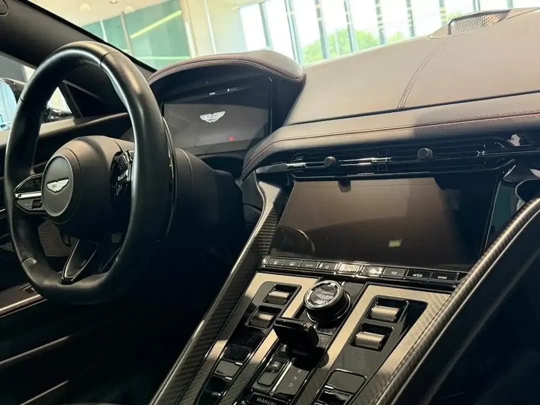 Aston Martin DB12 Coupe - Thumbnail 24