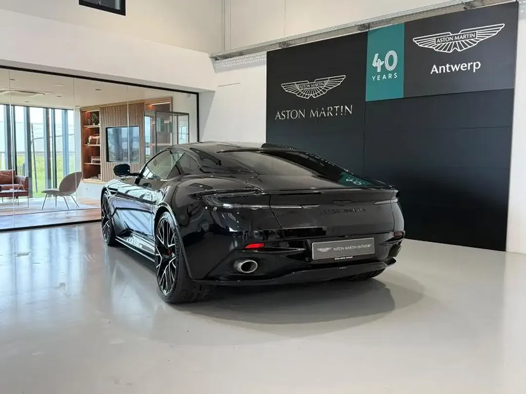 Aston Martin DB12 Coupe - Thumbnail 4