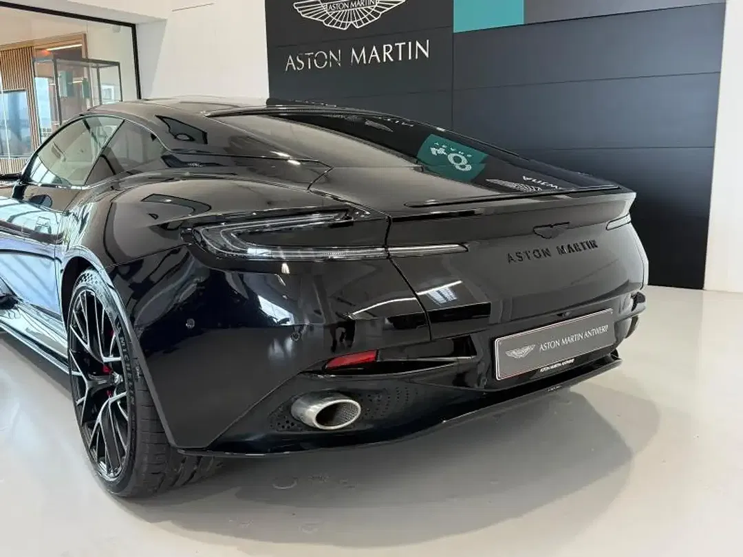 Aston Martin DB12 Coupe - Thumbnail 42