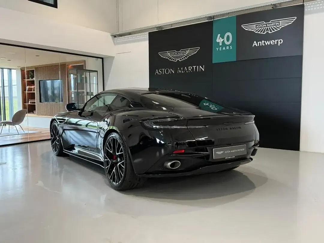 Aston Martin DB12 Coupe - Thumbnail 43