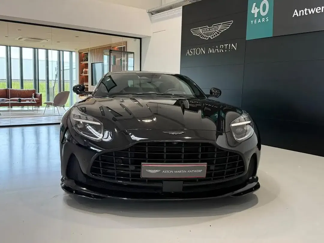 Aston Martin DB12 Coupe - Thumbnail 5