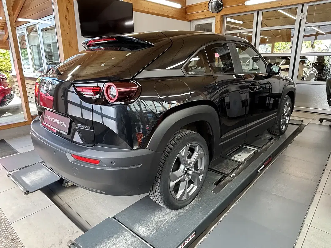 Mazda MX-30 e-SKYACTIV Comfort - Thumbnail 2