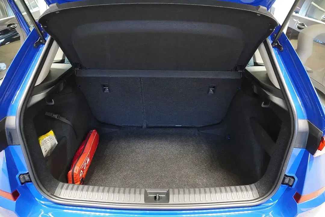 Skoda Kamiq 1.0 TSI Active - Thumbnail 10