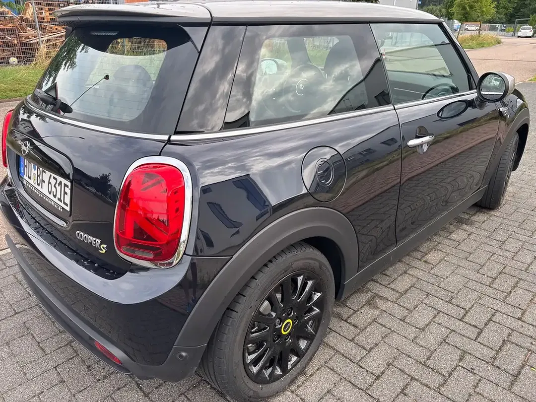 MINI Cooper SE Classic Trim - Thumbnail 4
