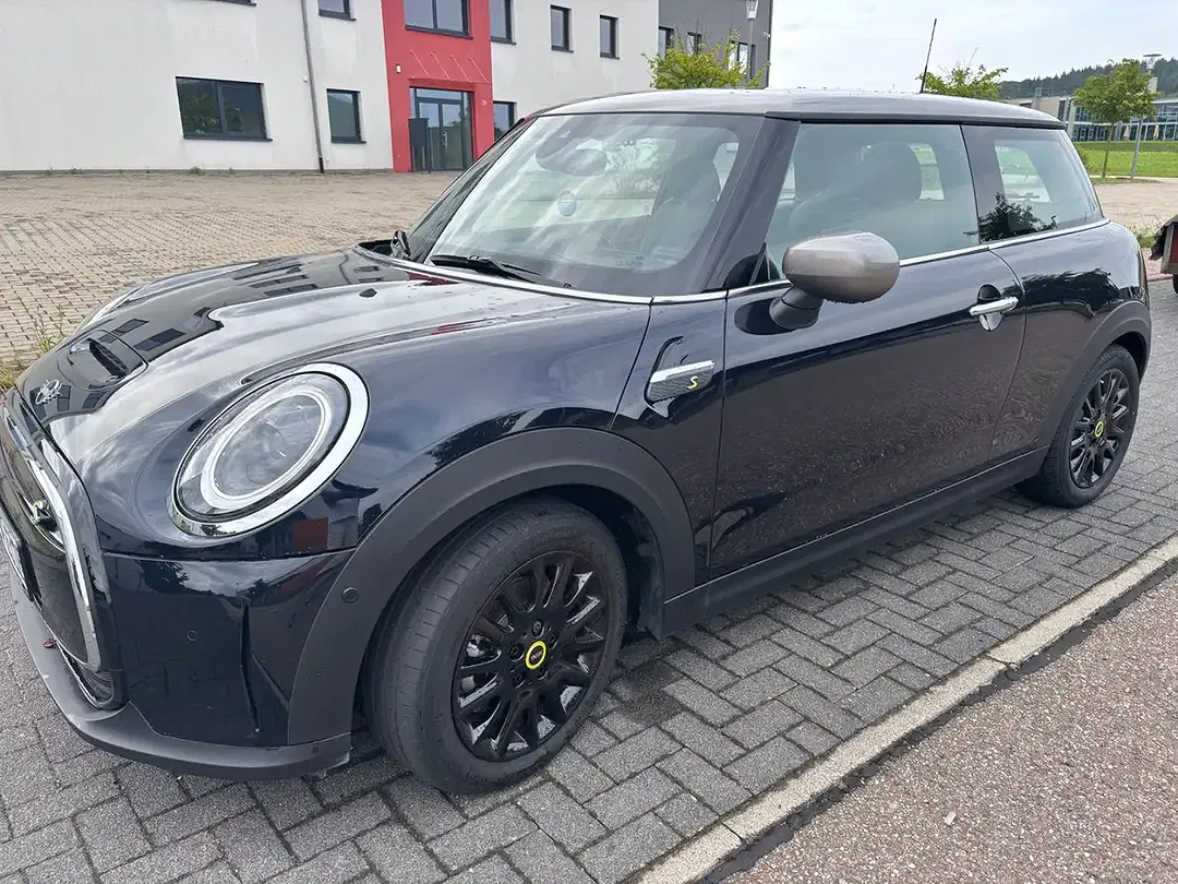MINI Cooper SE Classic Trim - Thumbnail 6