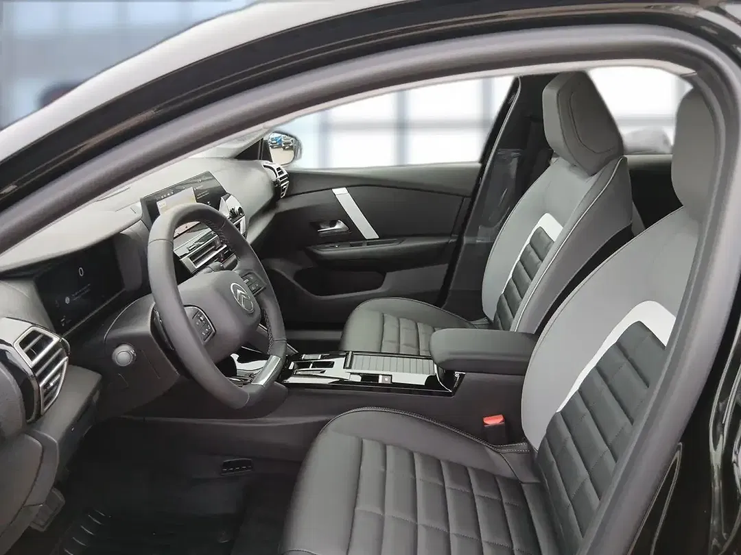 Citroen C4 EAT8 Hybrid Max - Thumbnail 13