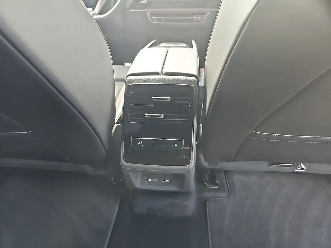 Volkswagen ID.7 4Motion - Thumbnail 16