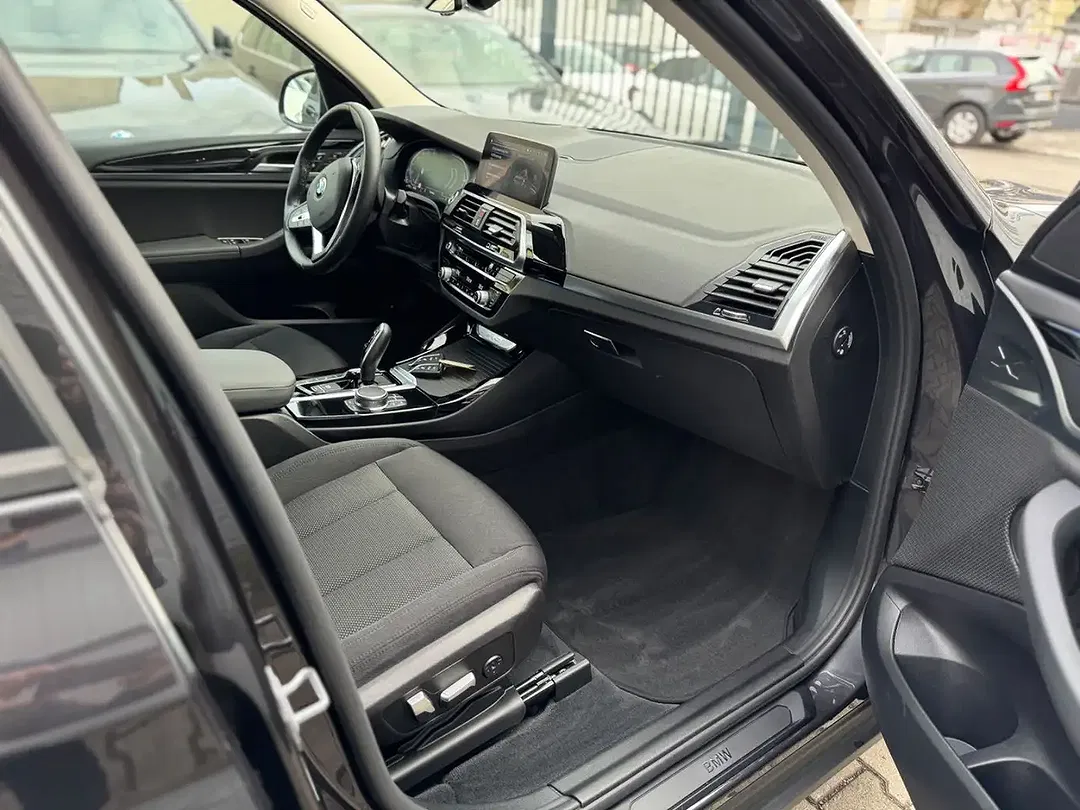 BMW X3 xDrive Advantage - Thumbnail 11