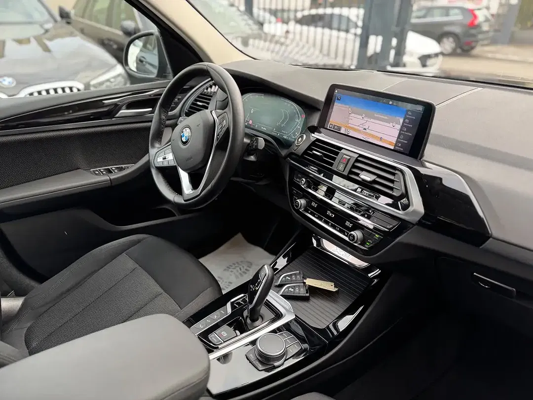 BMW X3 xDrive Advantage - Thumbnail 12