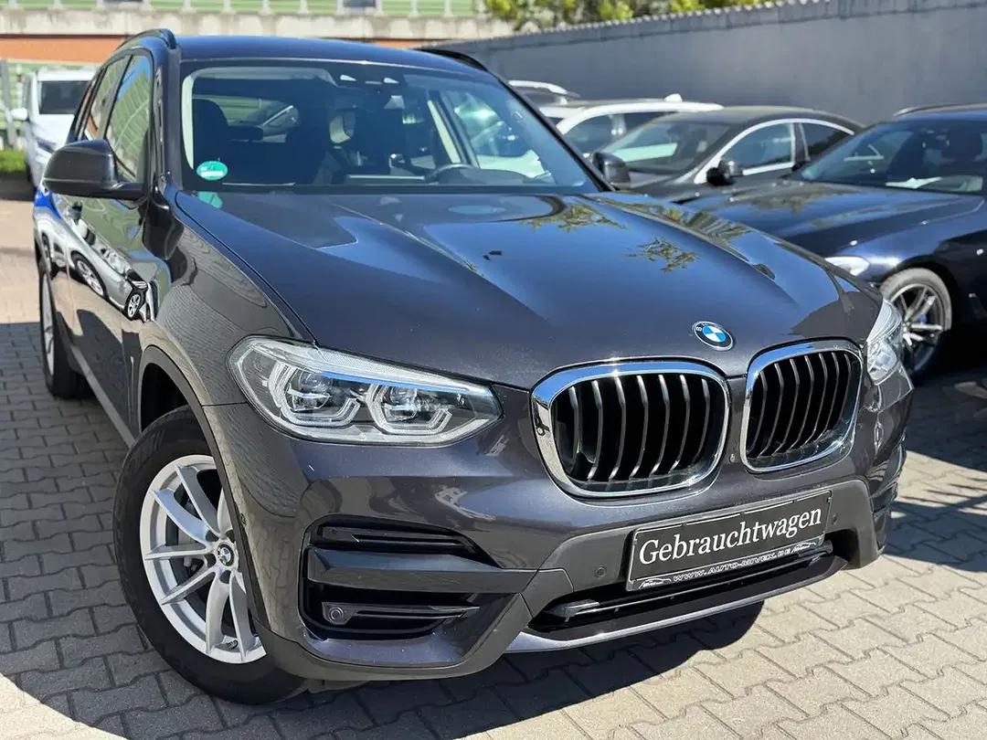 BMW X3 xDrive Advantage - Thumbnail 2