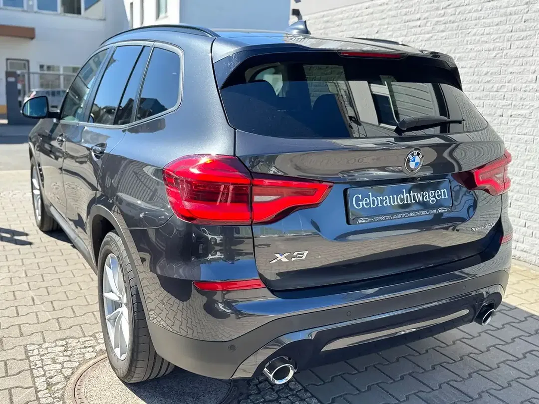 BMW X3 xDrive Advantage - Thumbnail 8