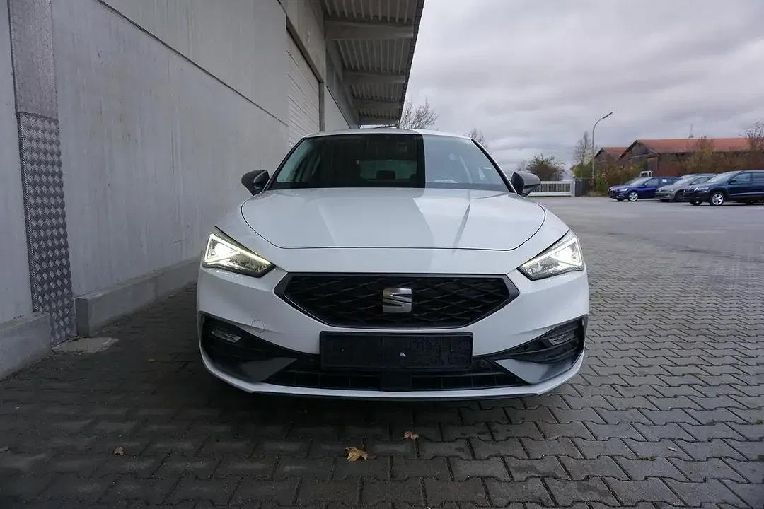 SEAT Leon 1.5 TSI FR - Thumbnail 4