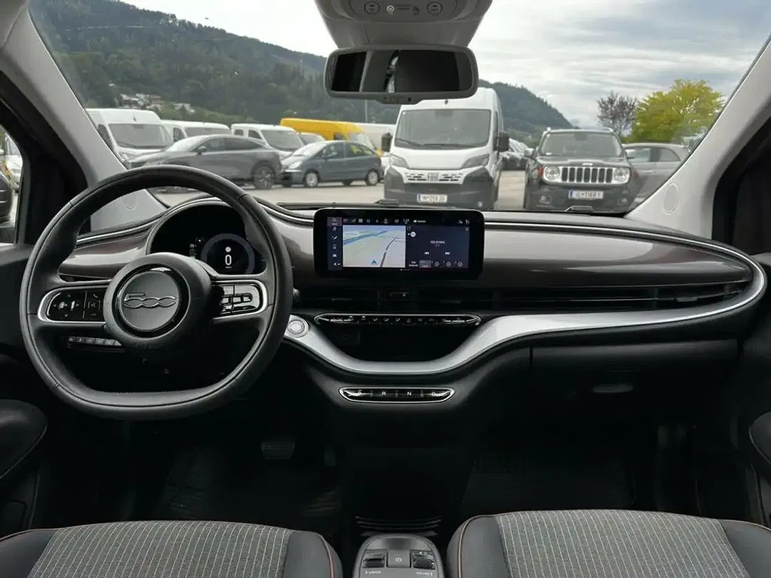Fiat 500e EV Icon - Thumbnail 10