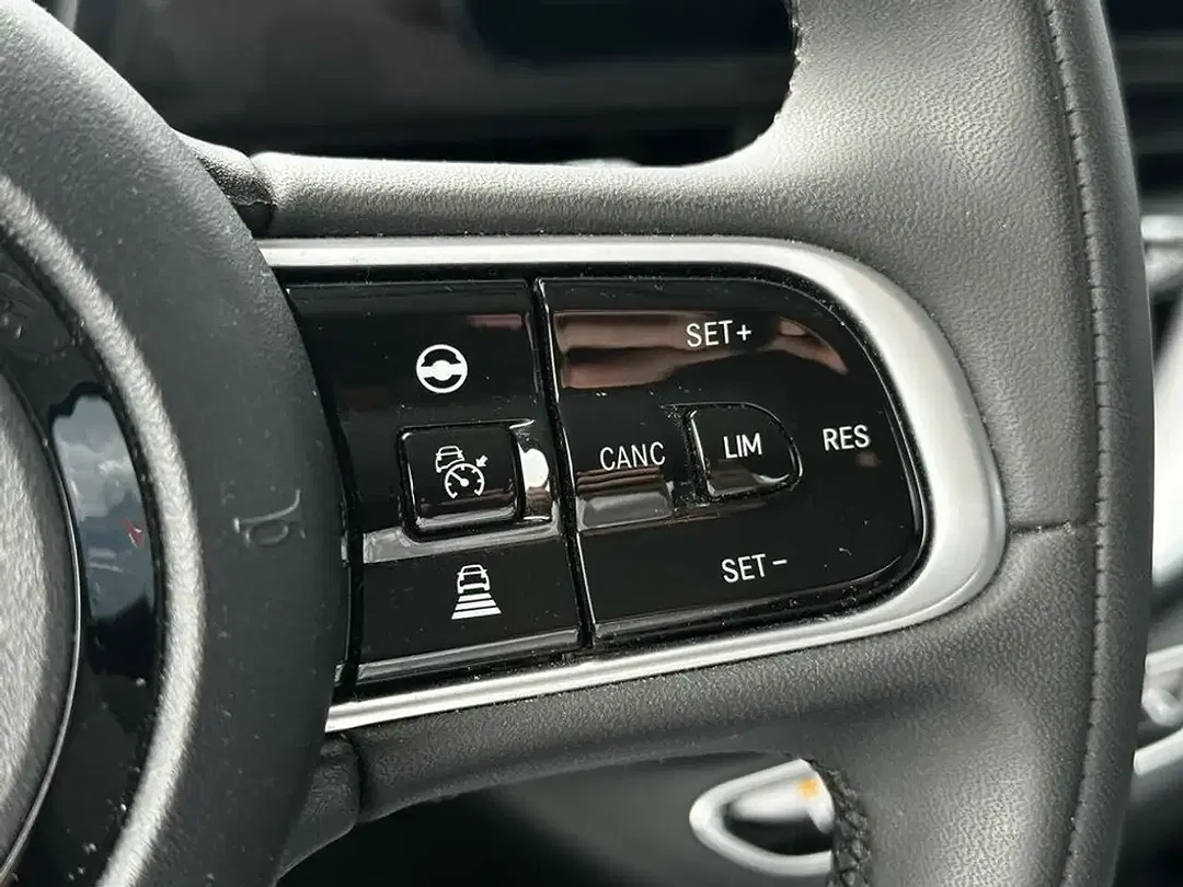 Fiat 500e EV Icon - Thumbnail 13