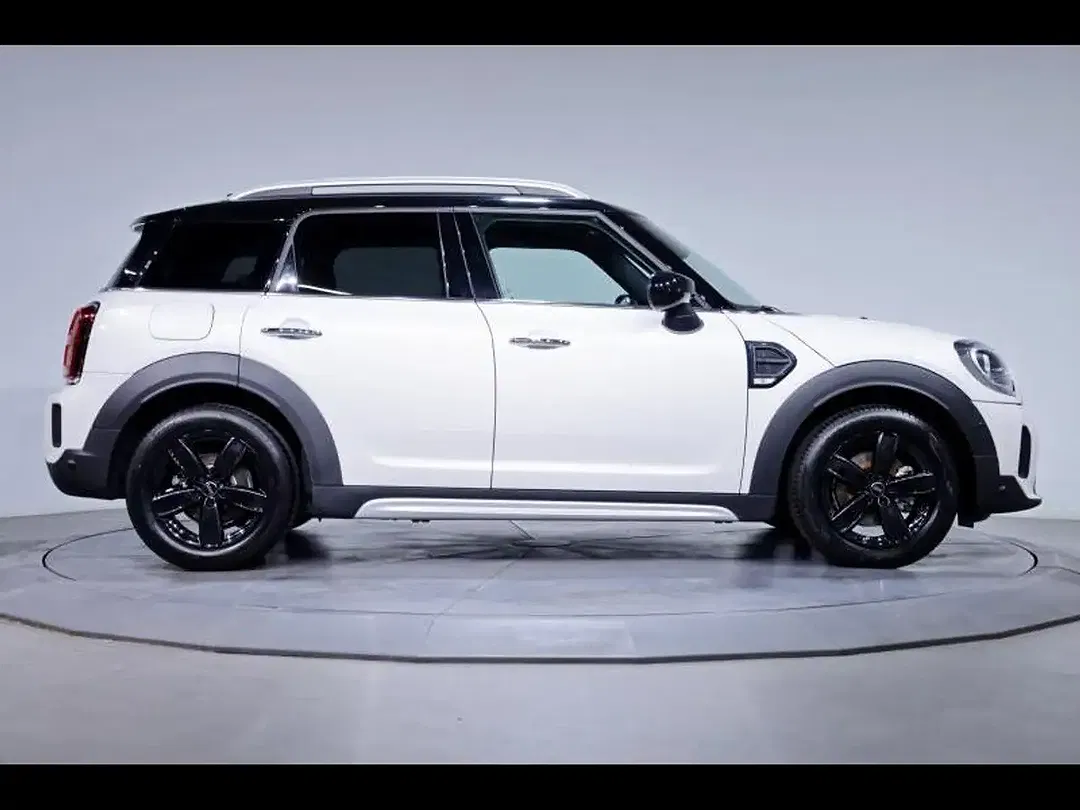 MINI Cooper Countryman - Thumbnail 4