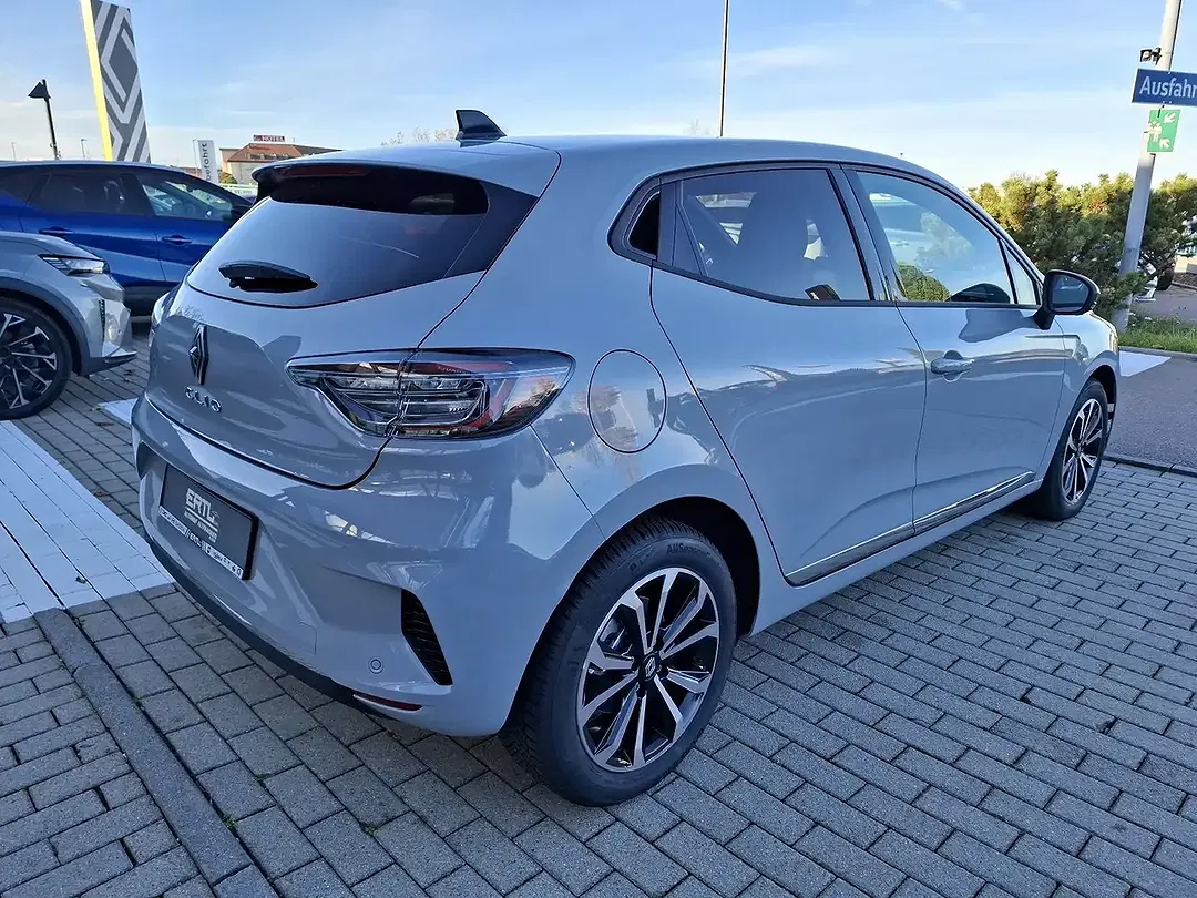 Renault Clio TCe Techno - Thumbnail 5