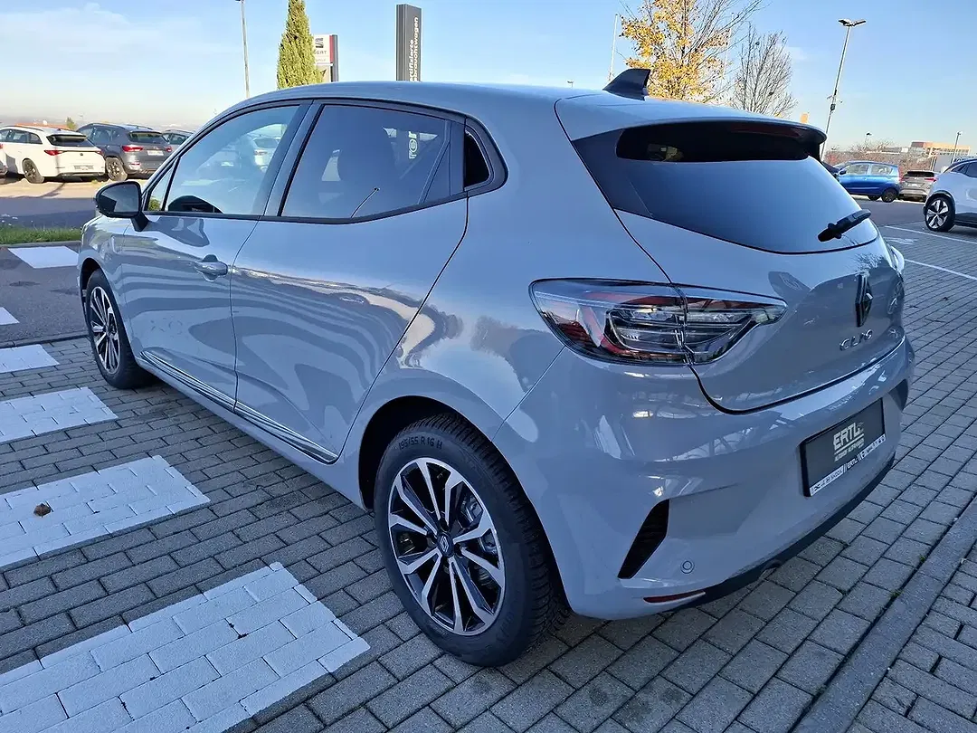 Renault Clio TCe Techno - Thumbnail 6