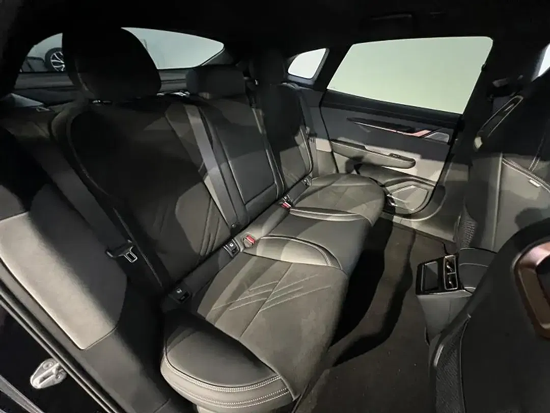 Zeekr 001 - Thumbnail 13