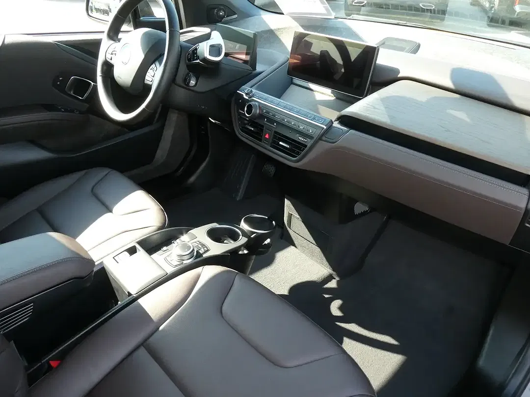 BMW i3 - Thumbnail 3