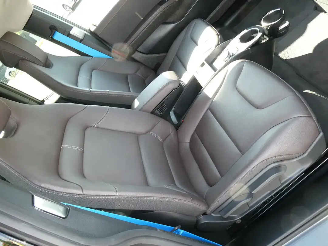 BMW i3 - Thumbnail 4