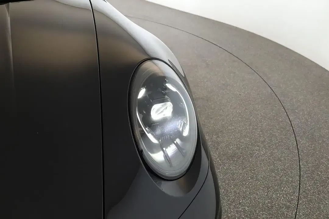 Porsche 992 Carrera T - Thumbnail 9