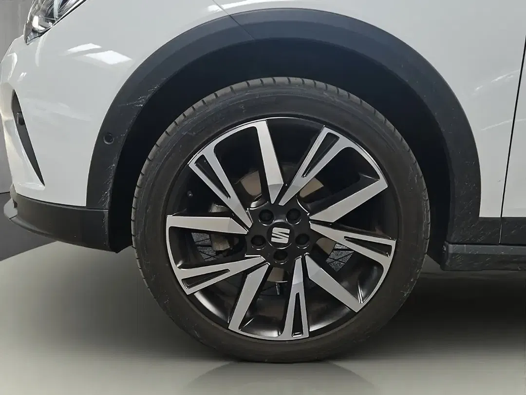SEAT Arona 1.5 FR - Thumbnail 4