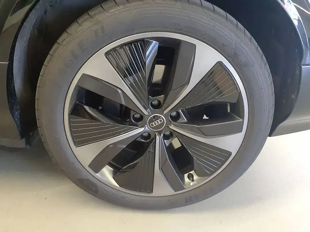 Audi SQ6 e-tron - Thumbnail 6