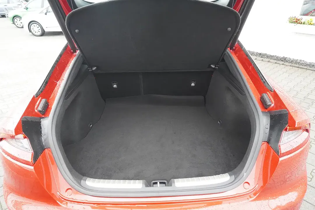 Kia Stinger 3.3 4WD GT - Thumbnail 9